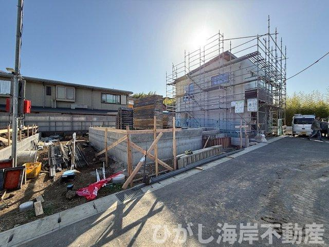 平塚市山下１丁目　新築戸建　全４棟の外観|3月5日撮影　建築中　現地外観