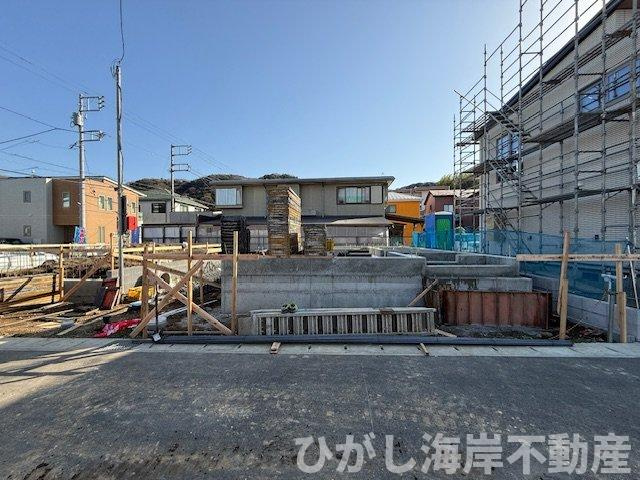 平塚市山下１丁目　新築戸建　全４棟の外観|3月5日撮影　建築中　現地外観