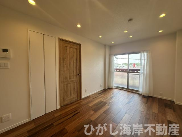マンション茅ヶ崎の居間・リビング|新規リフォーム完了！　11.5帖　LDK