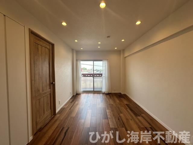 マンション茅ヶ崎の居間・リビング|新規リフォーム完了！　11.5帖　LDK