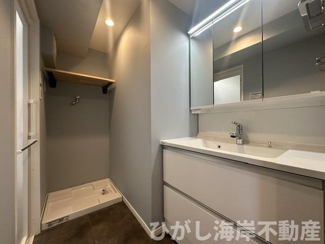マンション茅ヶ崎の脱衣所|新規リフォーム完了！　脱衣スペース
