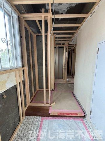 マンション茅ヶ崎の玄関|4月6日撮影　新規リフォーム中　玄関