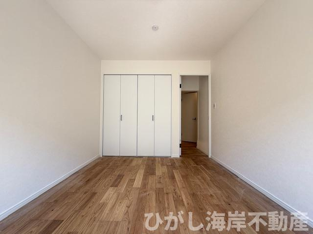 エミネンス茅ヶ崎3号棟の寝室|新規リフォーム完了！　6.6帖　洋室