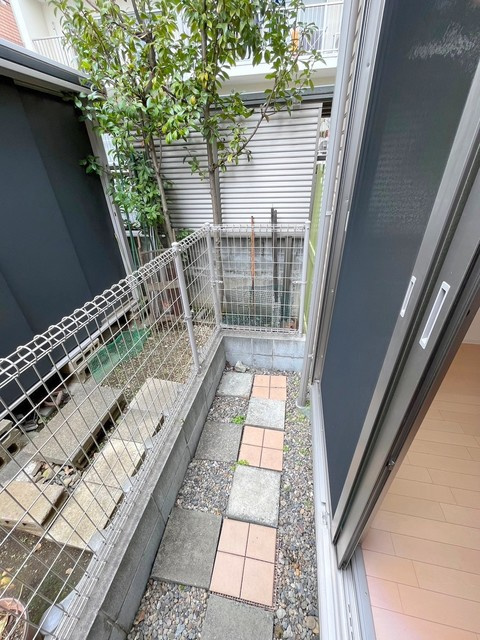 ヒッグス泉のバルコニー|★1階テラス★