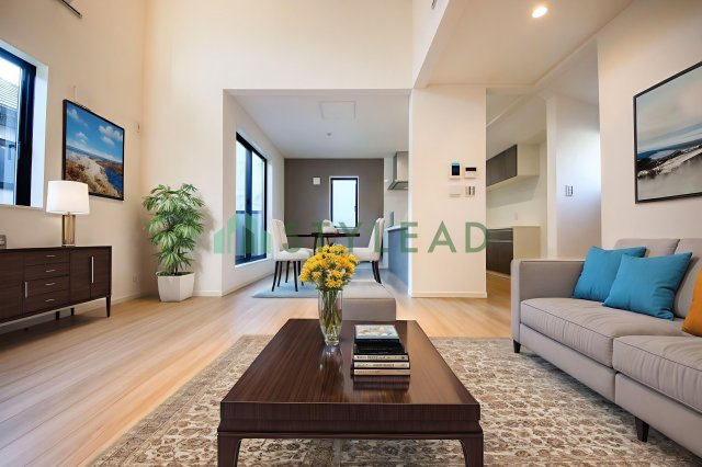 【居間・リビング】 | 現況の物件写真に、AIによる画像処理（CG)がされております。
照明・家具・カーテン・小物類等はCG画像になります。