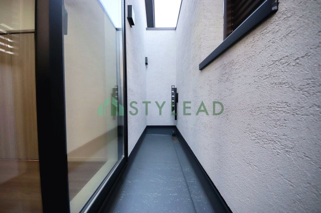 【バルコニー】