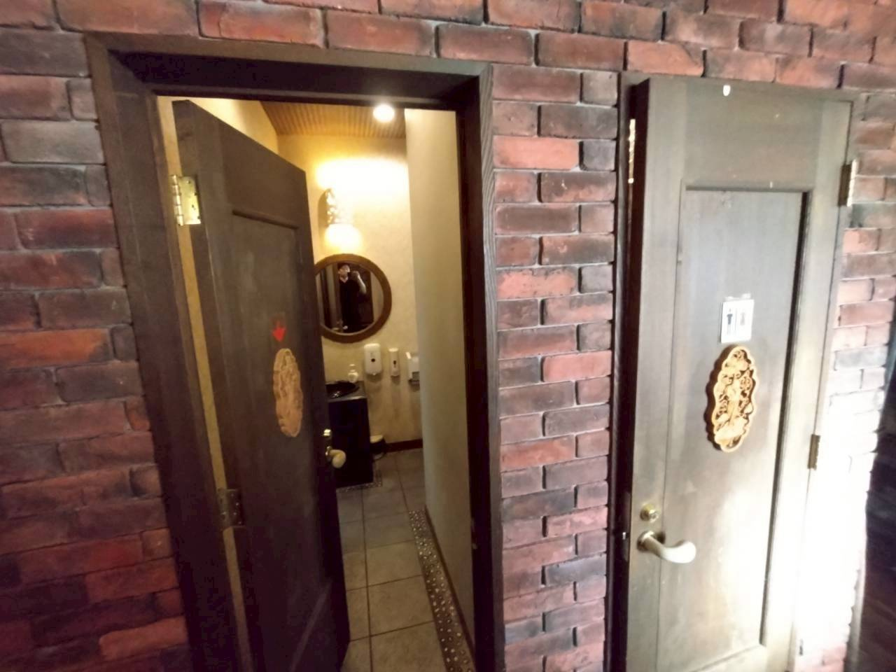 岡崎市梅園町　貸店舗の内装