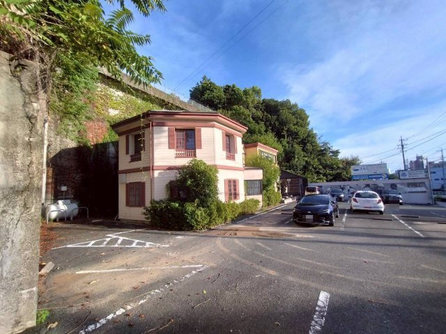 岡崎市梅園町　貸店舗の駐車場