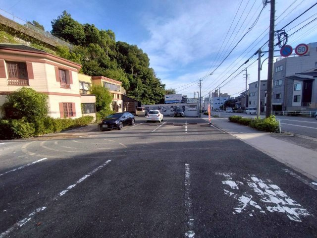 岡崎市梅園町　貸店舗の駐車場