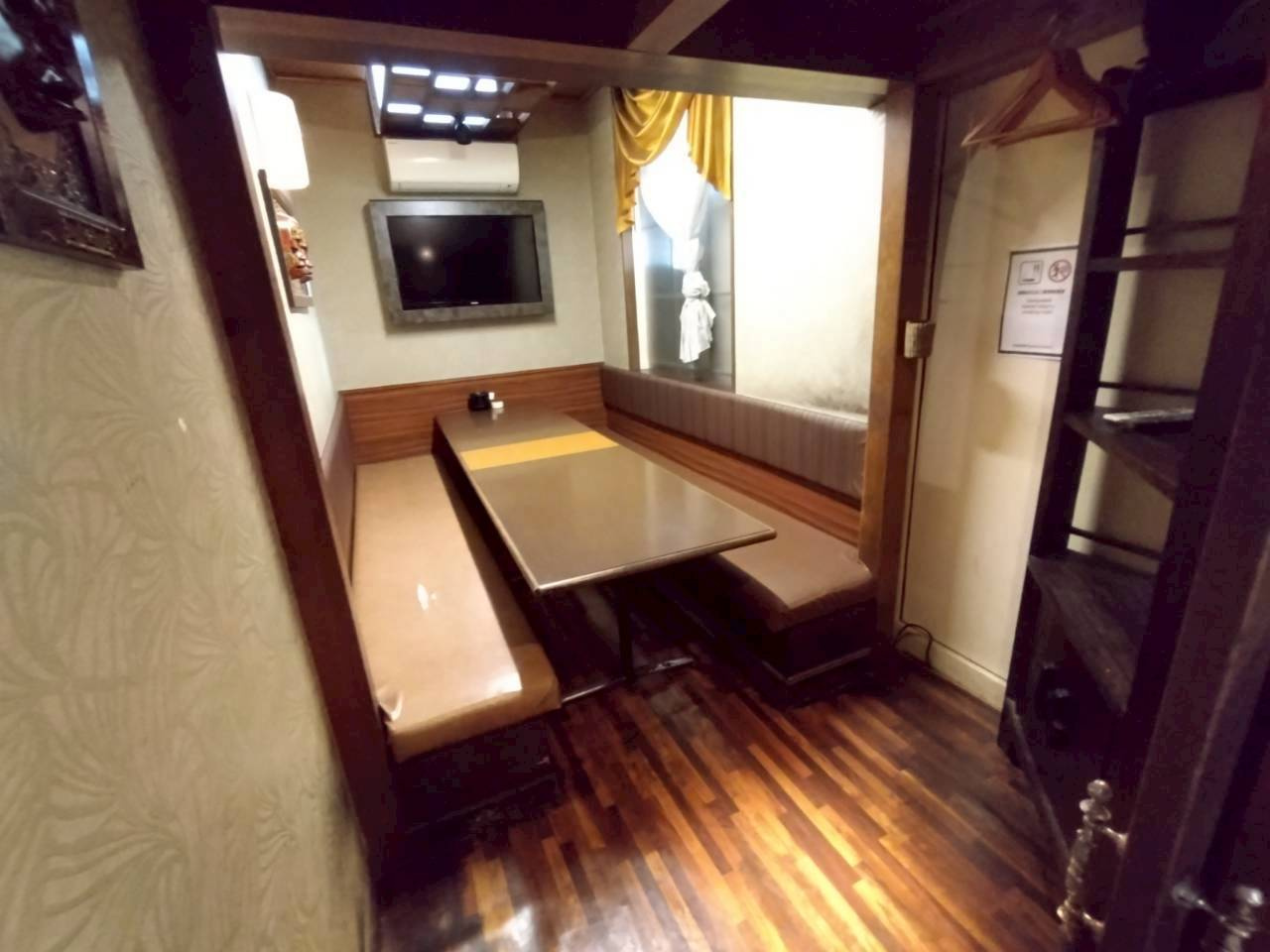 岡崎市梅園町　貸店舗の内装