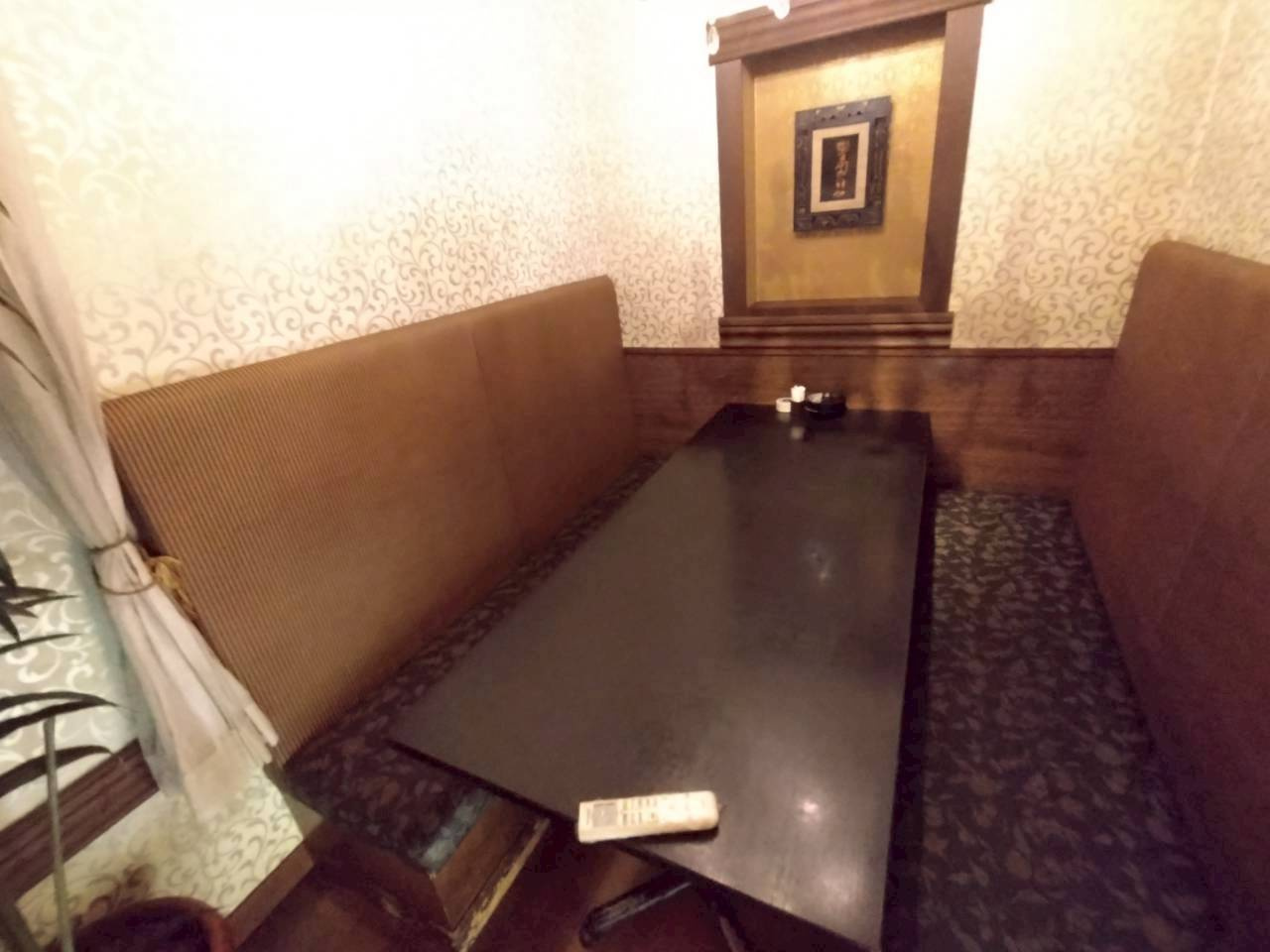 岡崎市梅園町　貸店舗の内装