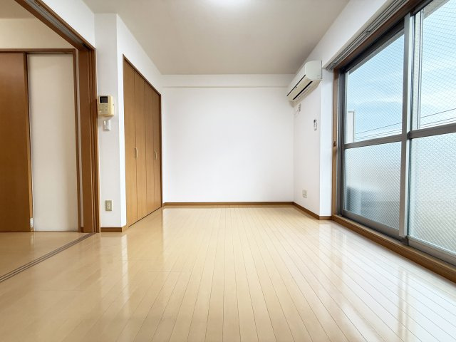 オレオール池の内装
