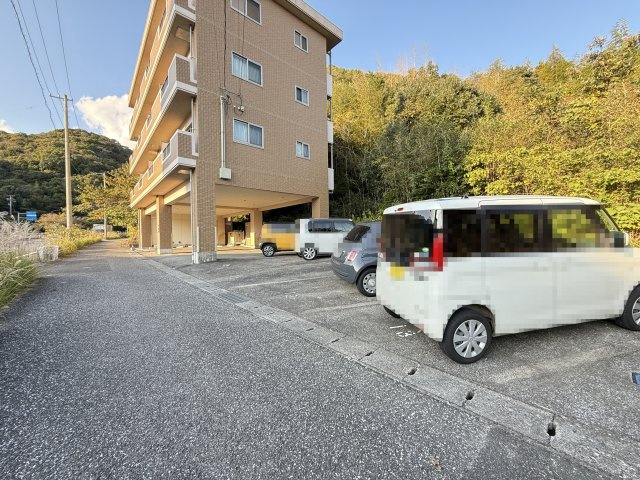 オレオール池の駐車場