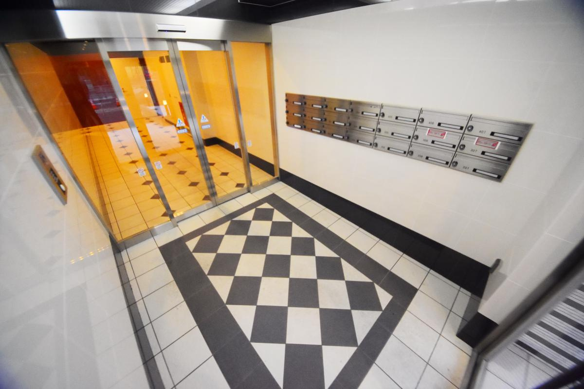 プレシュ磯子のロビー