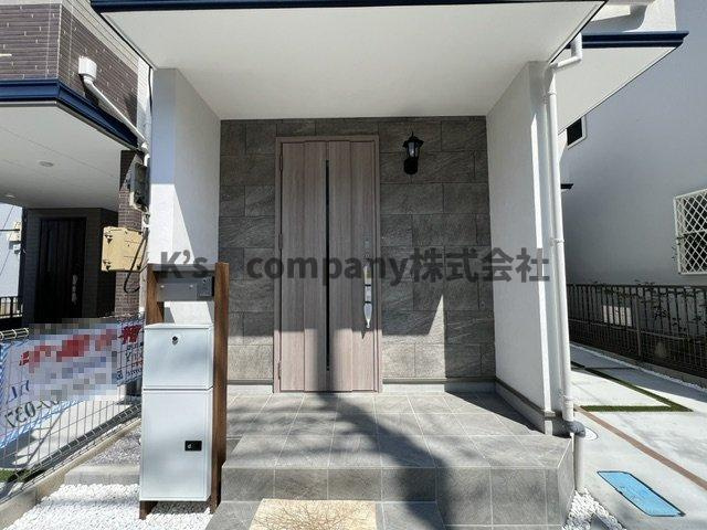 ◎茅ヶ崎市松尾　新築戸建　2号棟の玄関|玄関ポーチ付き◇◇