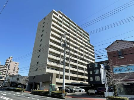 サーパス二番町の外観