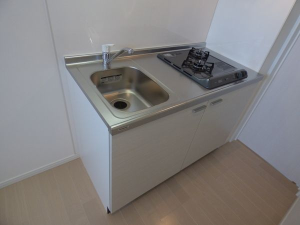 CAREL浜野Aのキッチン