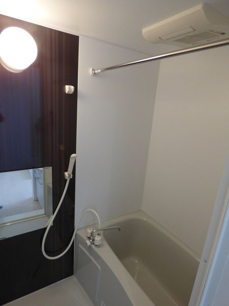 CAREL浜野Aの浴室