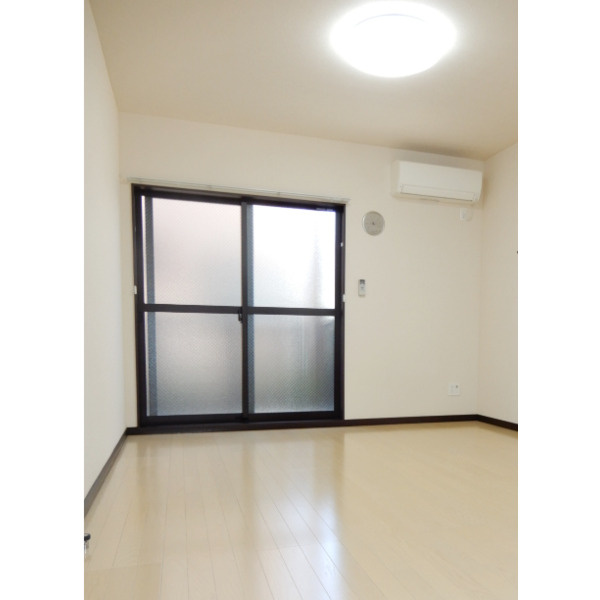 イーストプラザの居間・リビング