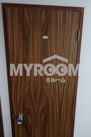 広瀬ビルの玄関