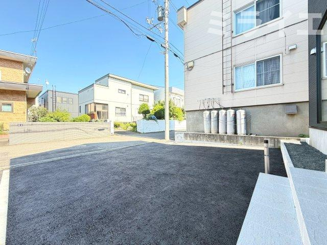 【新築戸建】札幌市東区北43条東2丁目2棟の駐車場|駐車2台可