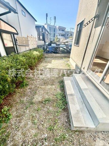 ラポール箕面の庭