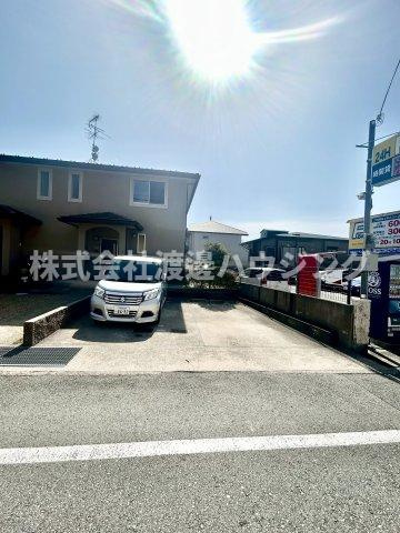 ラポール箕面の駐車場|駐車場2台付き無料