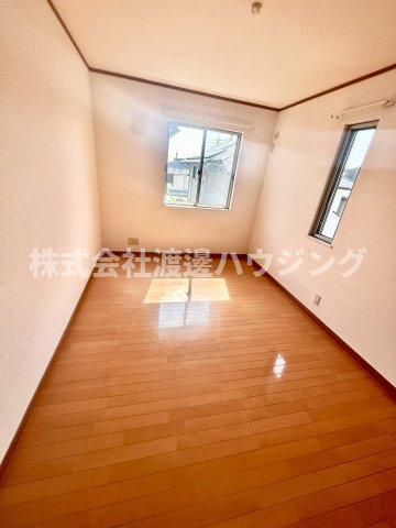 ラポール箕面の洋室