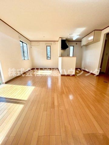 ラポール箕面の居間・リビング