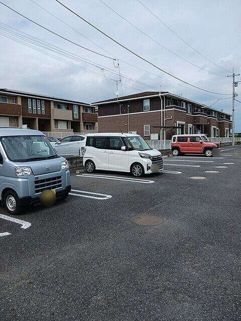 ラ・ルーチェⅠの駐車場