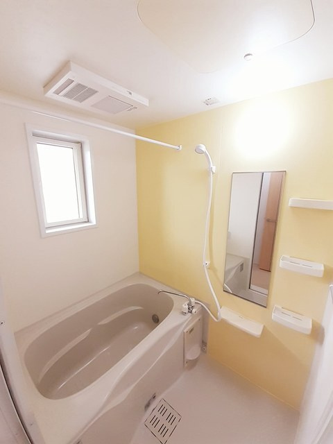 ラ・ルーチェⅠの浴室