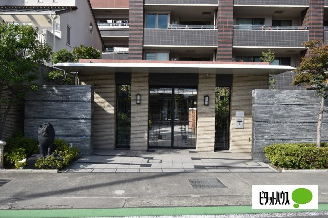 ライオンズ前橋大手町のエントランス