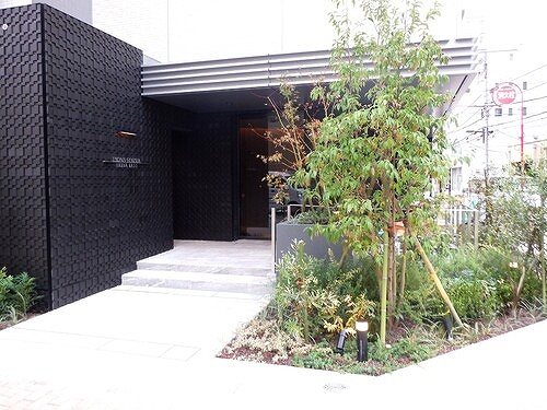 【エントランス】 | ＲＥＦＲＡＭＥ ５ Ｉｒｉｙａ | エントランス外観　※新築時2022年10月撮影