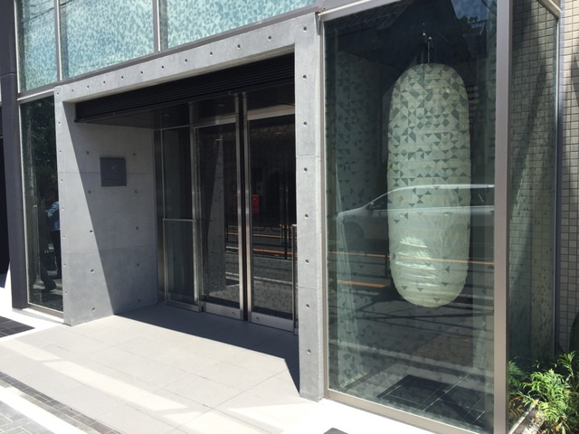 ザ・パークハビオ根岸三丁目のエントランス