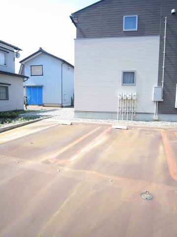 イリーデ・セレーノⅠの駐車場