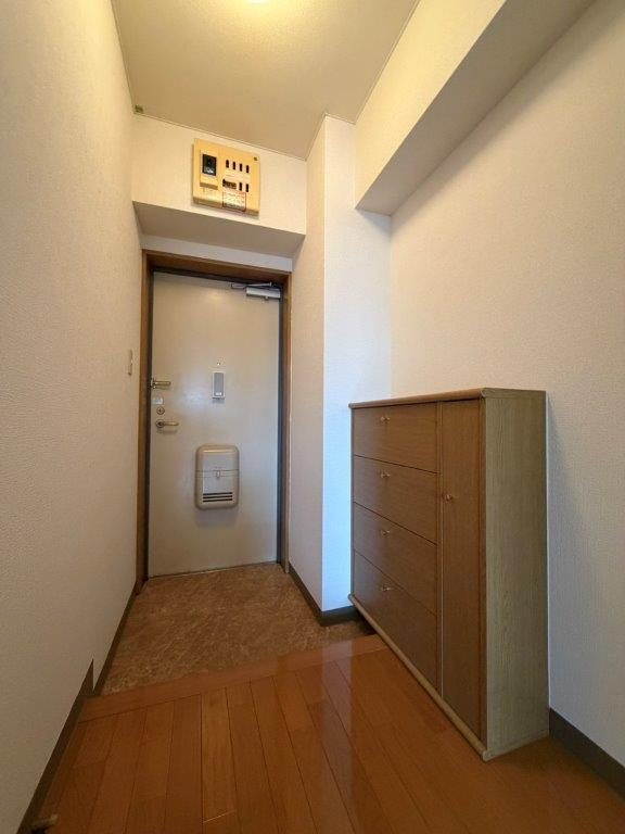 フラット梨花の玄関
