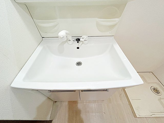 フジパークハイツ A棟・B棟の独立洗面台