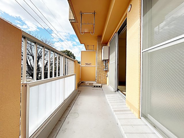 フジパークハイツ A棟・B棟のバルコニー