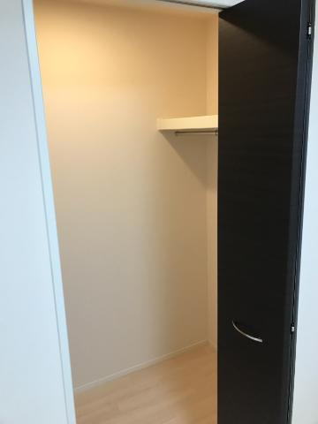 オレンジクレストの収納|クローゼット