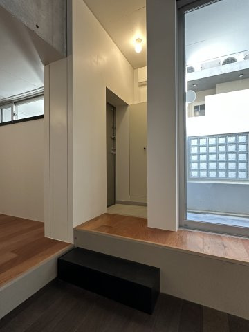 アスタルテ上原の玄関