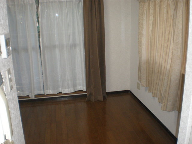 プランドール三郷の居間・リビング