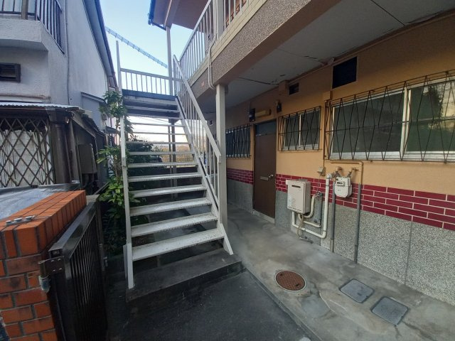 【エントランス】 | 稲荷の森ハイツ