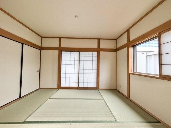【和室】 | 和室は汎用性が高く様々な使い方ができます♪
収納スペース付きでお部屋もスッキリ片付きますね！