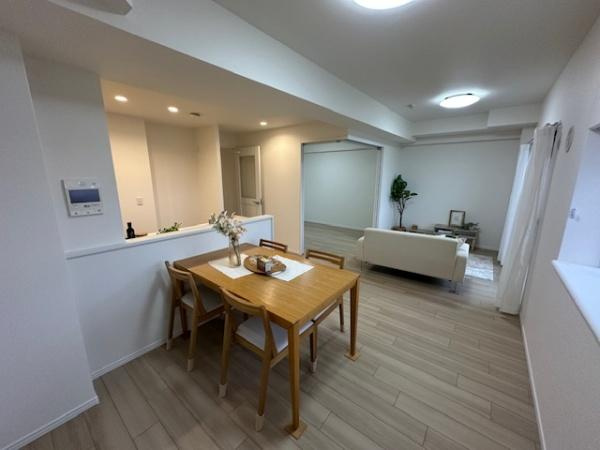 【居間・リビング】 | イトーピア香里園ヴァル・コート