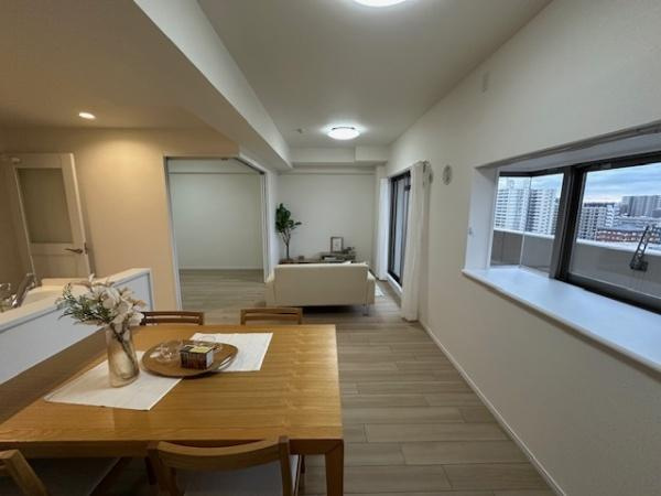 【居間・リビング】 | イトーピア香里園ヴァル・コート