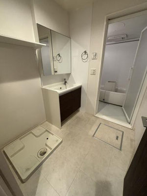 【洗面所】 | lis blanc