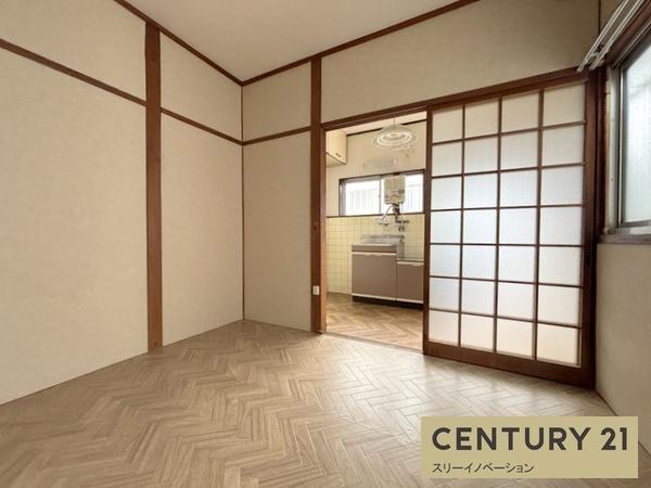 河野文化の洋室