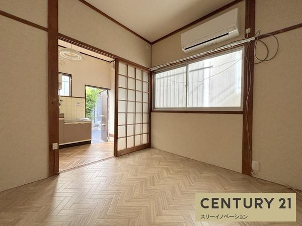 河野文化の洋室