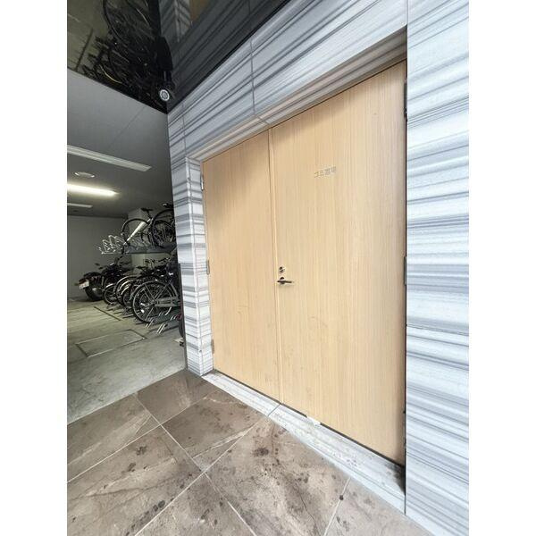 PHOENIX北堀江のエントランス