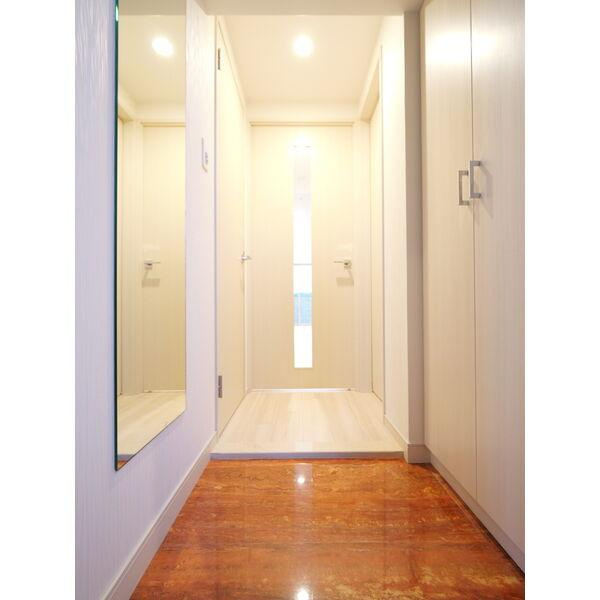 プレジオ九条の玄関